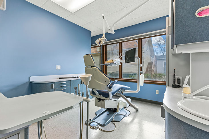 elgin-dentist-_0002_elgin-dentist-bender-dental-care-dental-chairs-4 Elgin Dentist bender dental care dental care 2