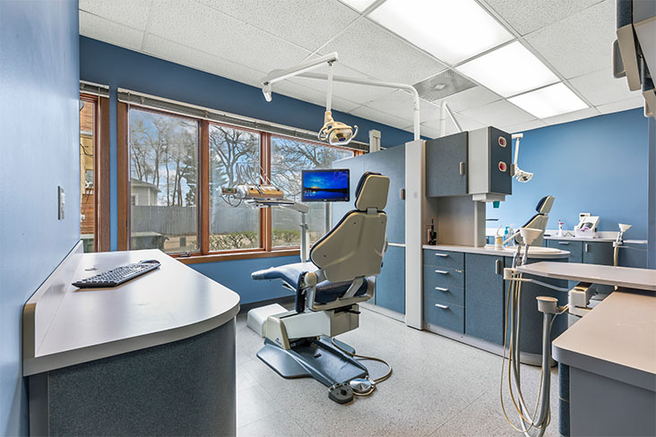 elgin-dentist-_0003_elgin-dentist-bender-dental-care-dental-chairs-3 Elgin Dentist bender dental care dental care 3